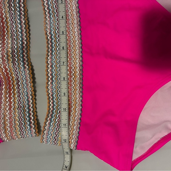 2/$35 NWOT Swim Suit Bikini Slimming Waist Bands Pink Trendy Size M Padded Bra - Picture 5 of 8